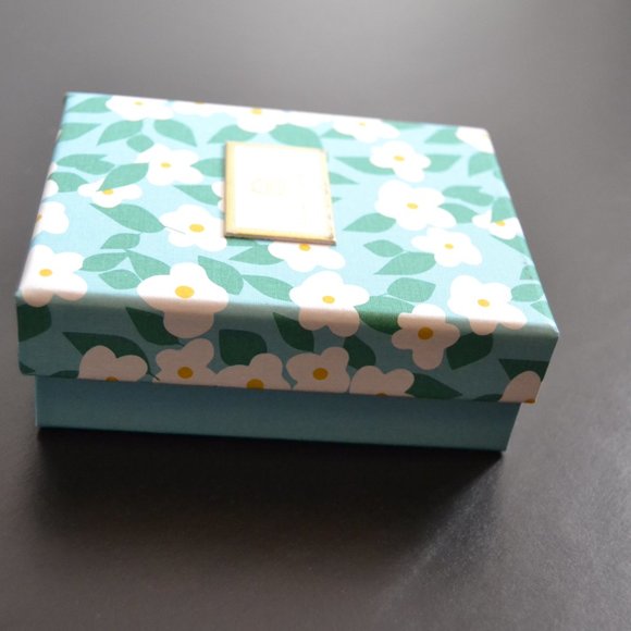 House of Harlow 1960 Beaded Yellow Daisy Dangle Drop Earrings - Picture 8 of 9